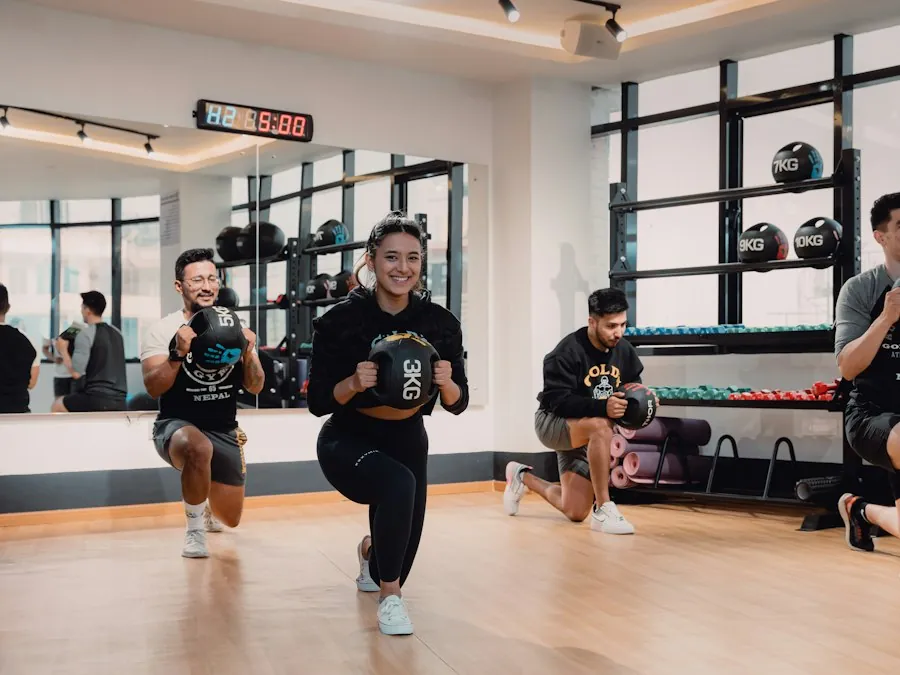 Clase de entrenamiento funcional en grupo